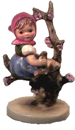 Hummel Figurine
Apple Tree Girl
