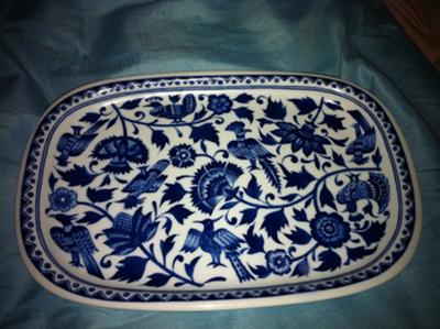 Blue and white plate decoration